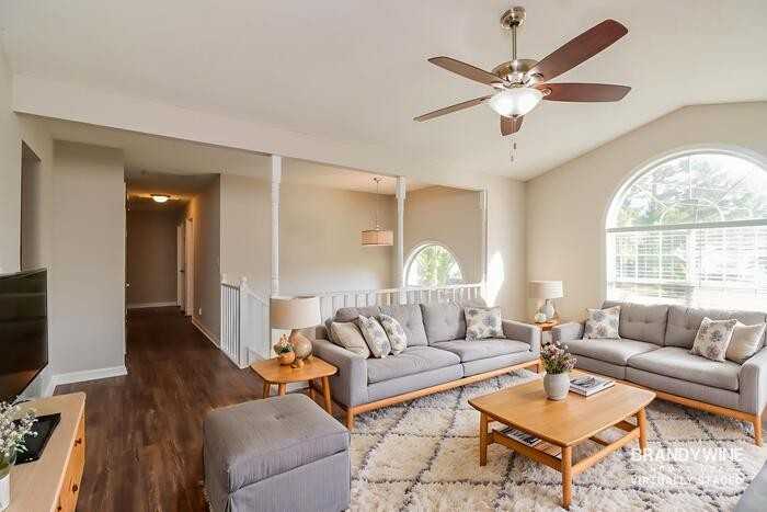 113 Eva Dr - Photo 4 of 20