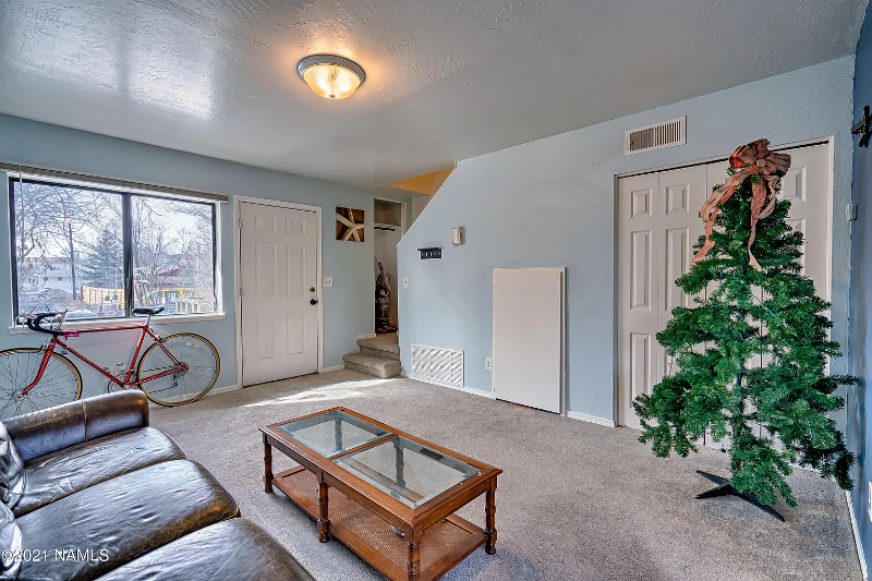 508 S Fountaine St #B - Photo 5 of 12