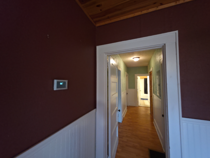 105 Locust St - Photo 4 of 12