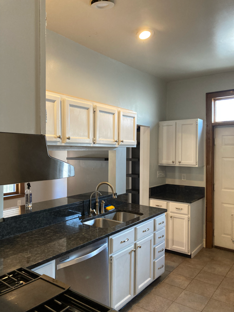 229 Collins Ave - Photo 3 of 17