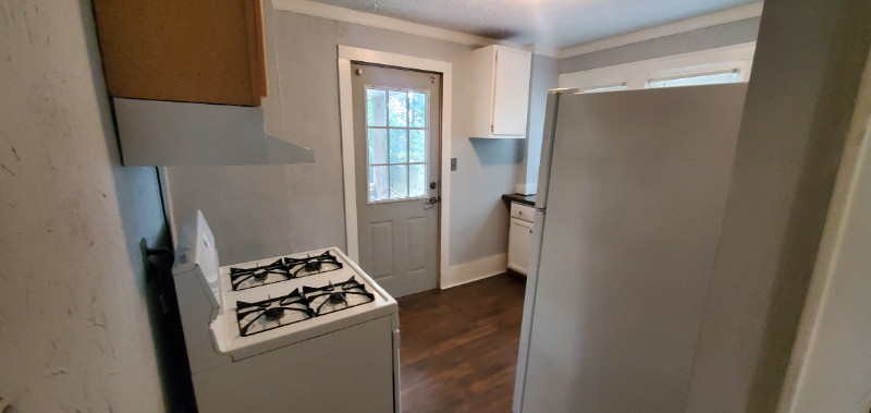 710 Morgan Ave - Photo 5 of 11