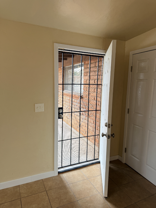 755 E Holaway Dr - Photo 2 of 42