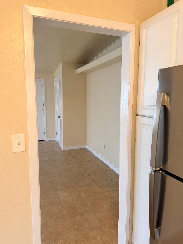 755 E Holaway Dr - Photo 3 of 42