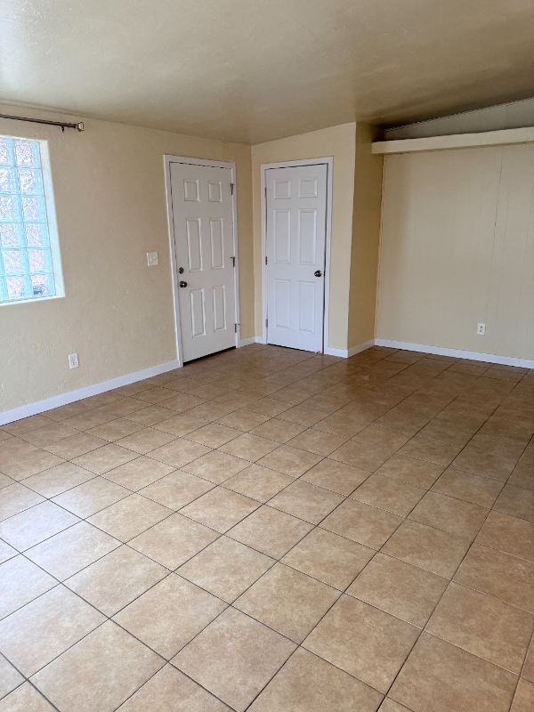 755 E Holaway Dr - Photo 7 of 42