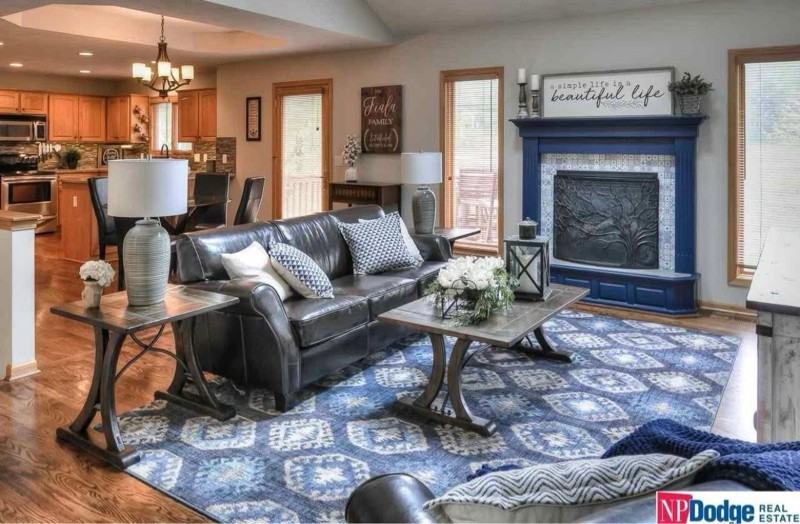 10005 S 201st St - Photo 4 of 20