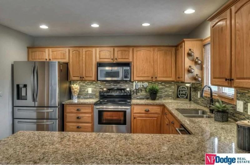 10005 S 201st St - Photo 7 of 20