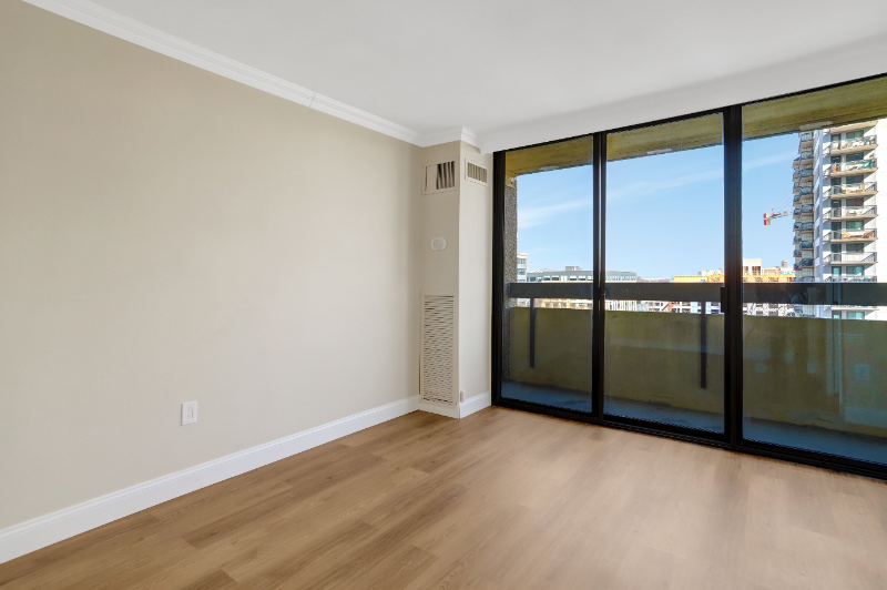 400 Madison St #806 - Photo 7 of 20