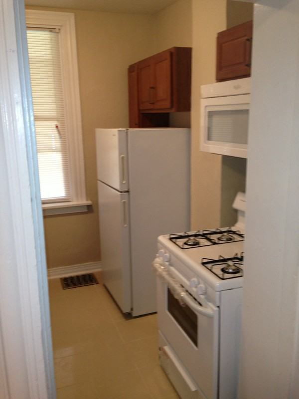 610 S Millvale Ave - Photo 3 of 11