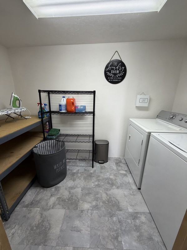 1711 E Camino Carreta - Photo 3 of 17