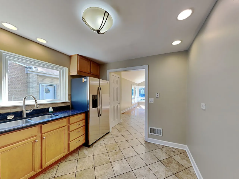 9051 Forestview Rd - Photo 7 of 17