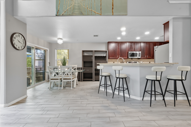 6850 Thistle Hill Way - Photo 2 of 8