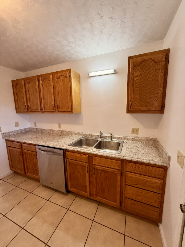 38 Long Meadow Dr #1 - Photo 4 of 14