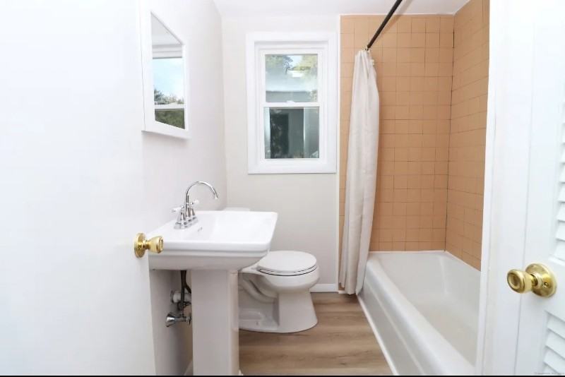 31 Kennedy Dr - Photo 7 of 9