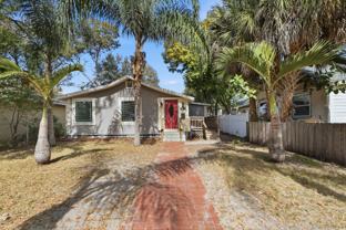 1031 James Ave S - Photo 1 of 1