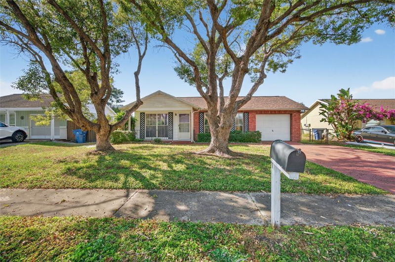 3123 Lodi Dr - Photo 2 of 7