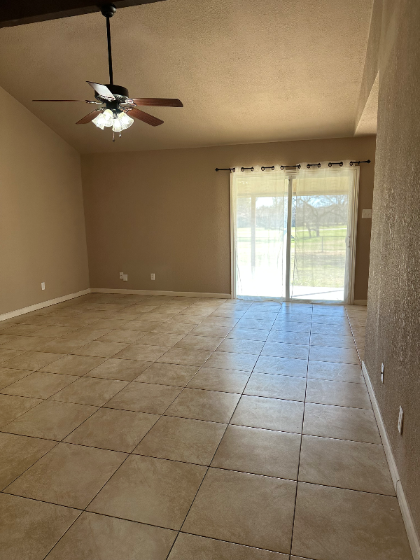 7916 Shannon Ln - Photo 2 of 8