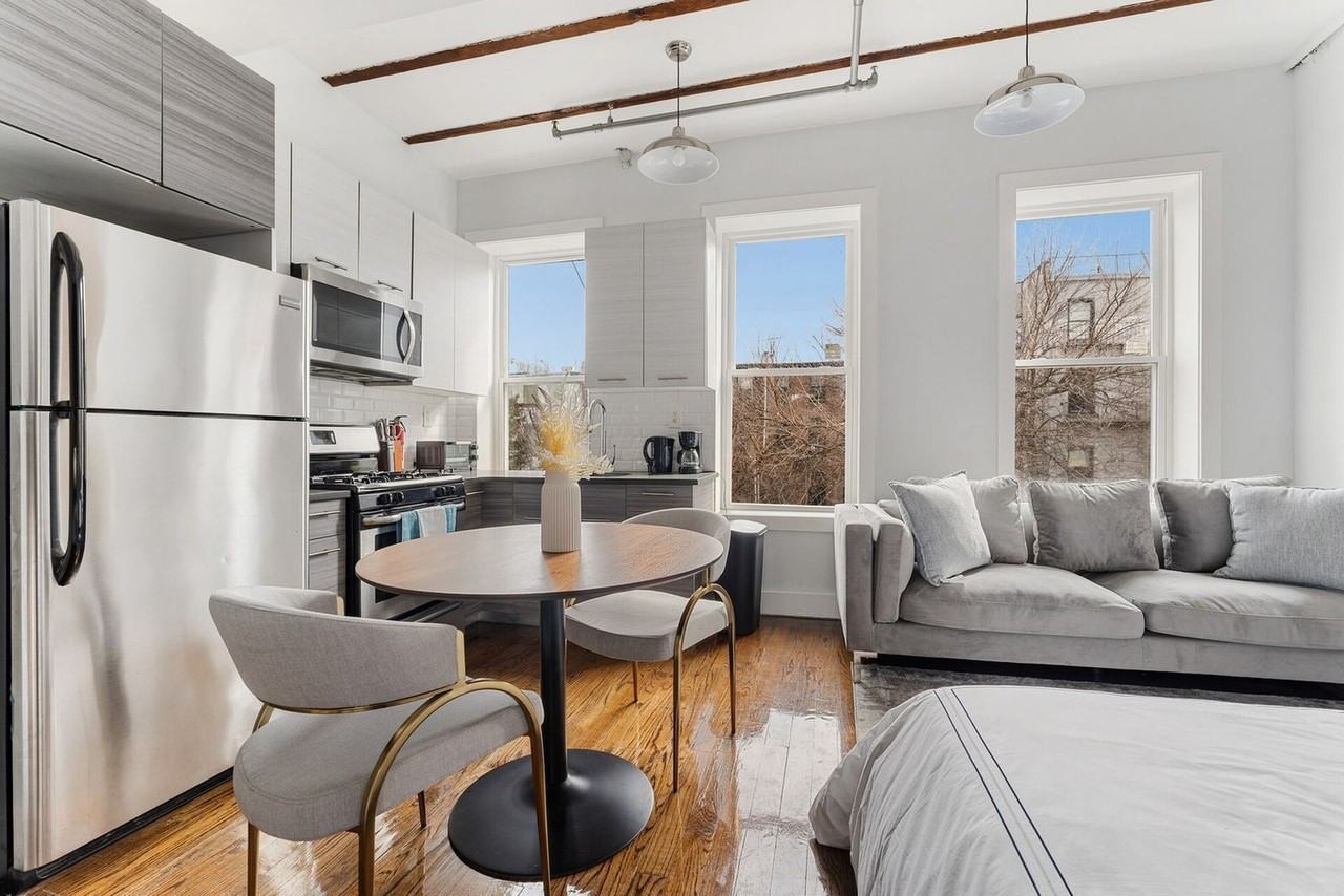 716 Madison St #1466836P - Photo 2 of 18