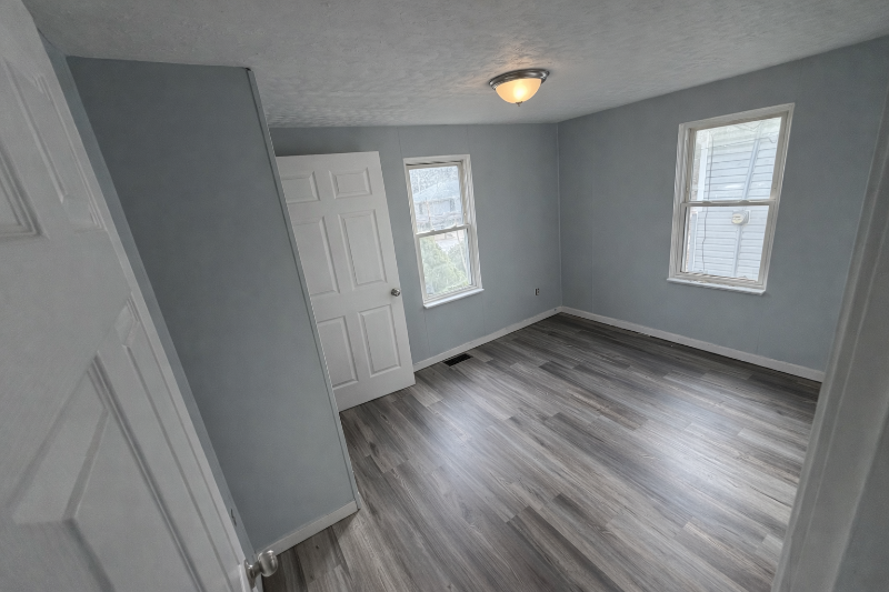 159 Flora Dr - Photo 2 of 5