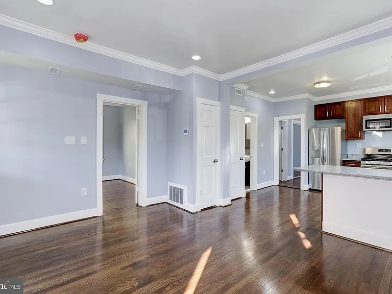 811 Thayer Ave #1 - Photo 2 of 20