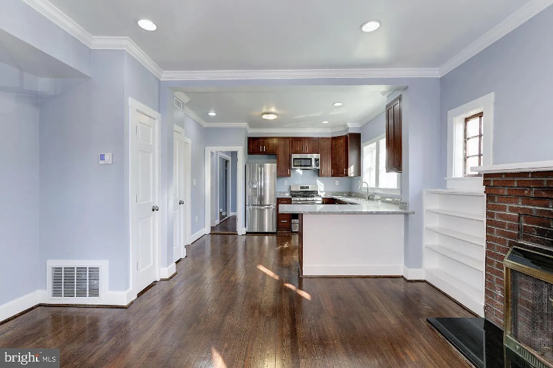 811 Thayer Ave #1 - Photo 3 of 20