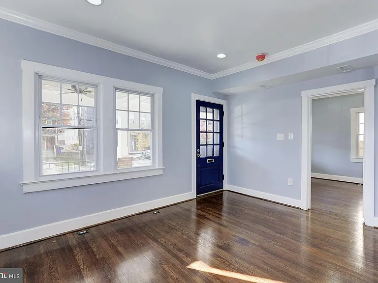 811 Thayer Ave #1 - Photo 5 of 20