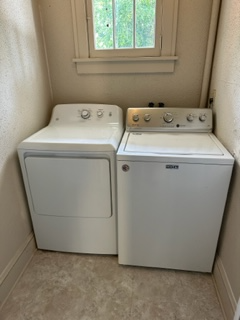 4 1/2 Trotter Pl - Photo 4 of 10