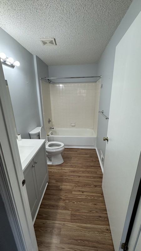 24 Colonial Ct - Photo 5 of 11