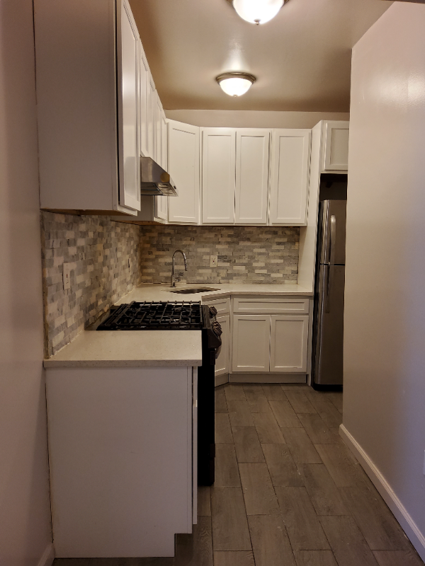 28 Vineyard Ave #1 - Photo 2 of 12