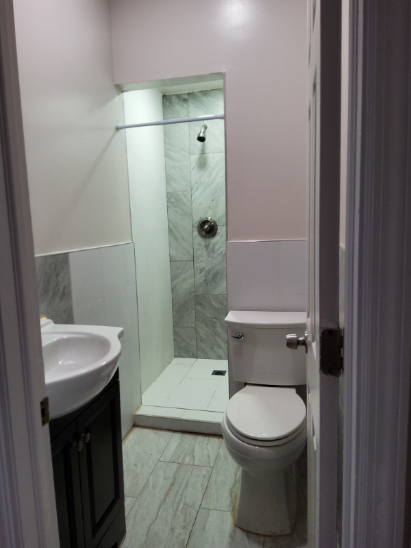 28 Vineyard Ave #1 - Photo 4 of 12