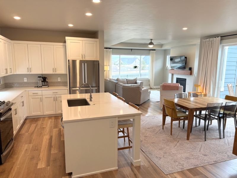 3215 Ne Boulder Creek Dr - Photo 3 of 17