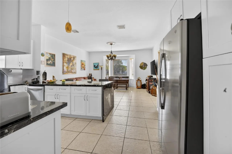 16074 Sw 62nd St - Photo 7 of 20