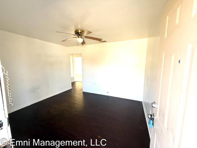 533 S 56th St #A - Photo 2 of 13