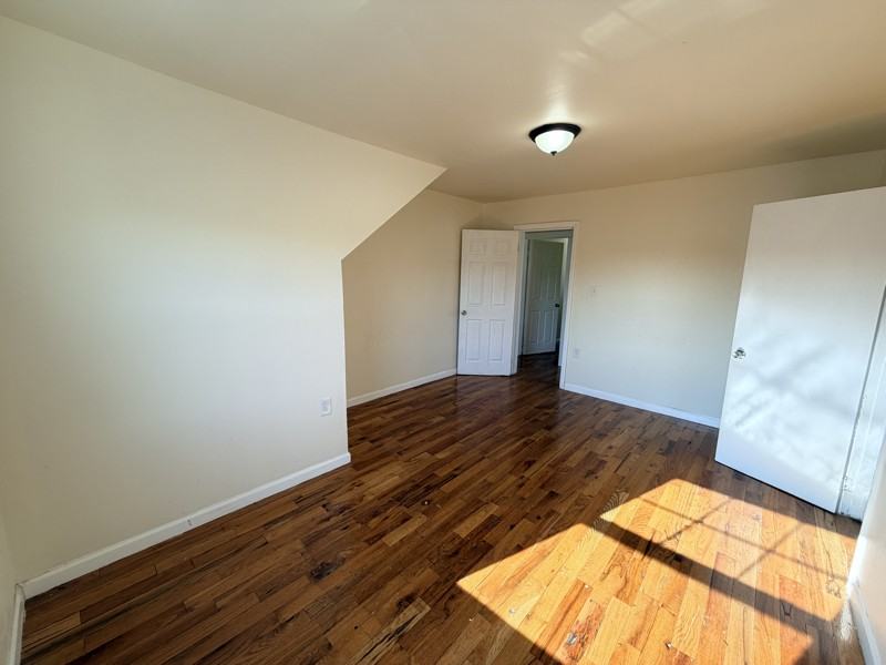 113 Delavan Ave - Photo 5 of 15