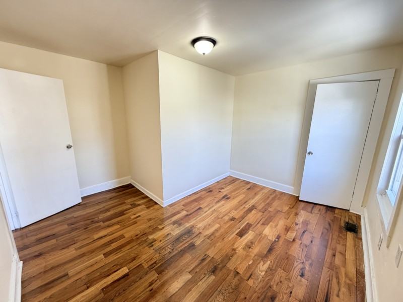 113 Delavan Ave - Photo 6 of 15