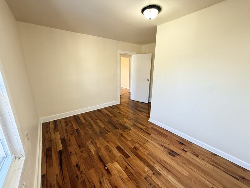 113 Delavan Ave - Photo 7 of 15