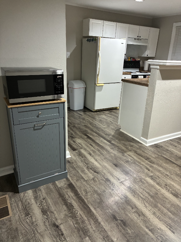 4418 N Cypress Ave - Photo 4 of 11