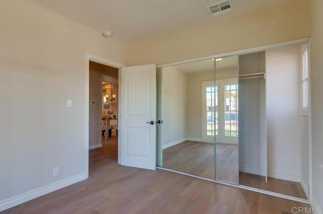 2877 Collier Ave - Photo 3 of 11