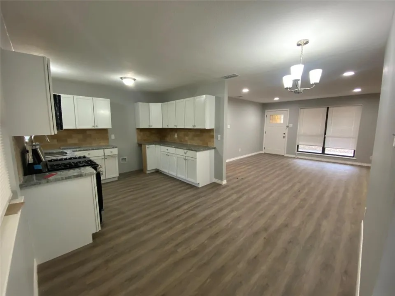 4606 Harvey Dr - Photo 2 of 10