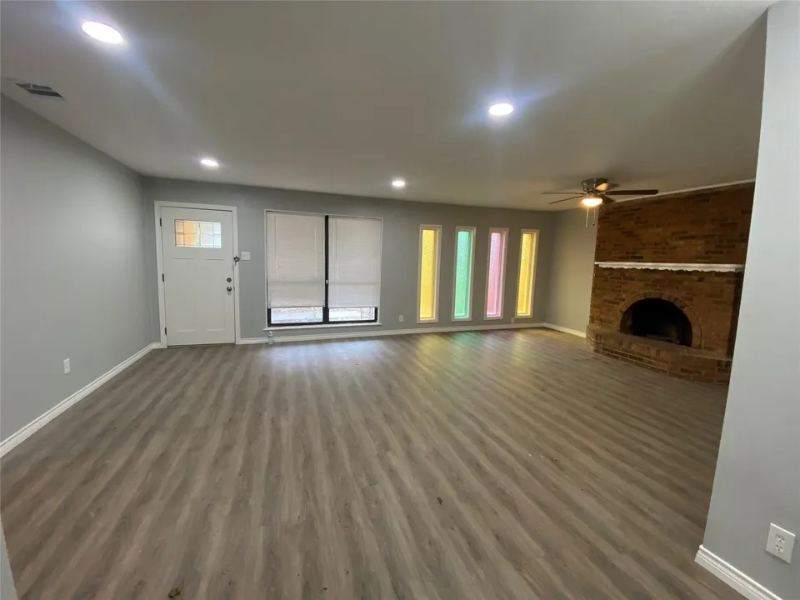 4606 Harvey Dr - Photo 3 of 10