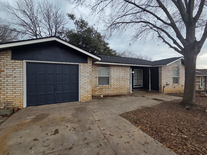 5919 Paddock Dr - Photo 2 of 17