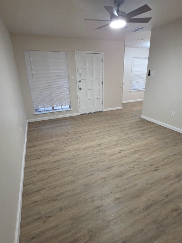 5919 Paddock Dr - Photo 4 of 17