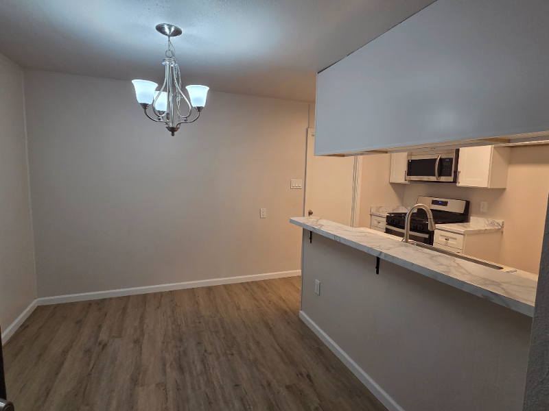 5919 Paddock Dr - Photo 5 of 17