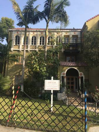 2028 N. Beachwood Cyn. Dr. #305 - Photo 5 of 22