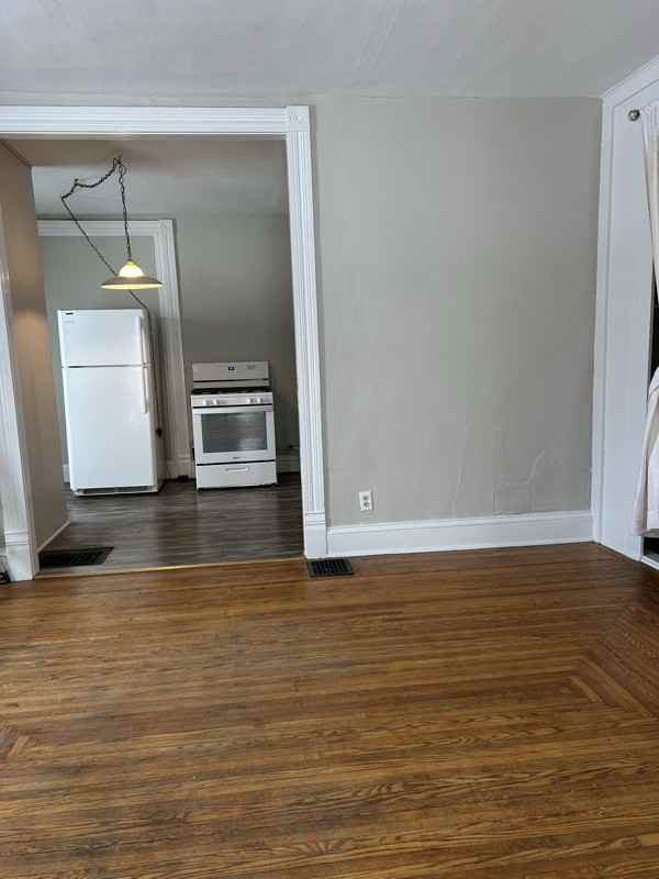 7 S 4th St #1 - Photo 5 of 11