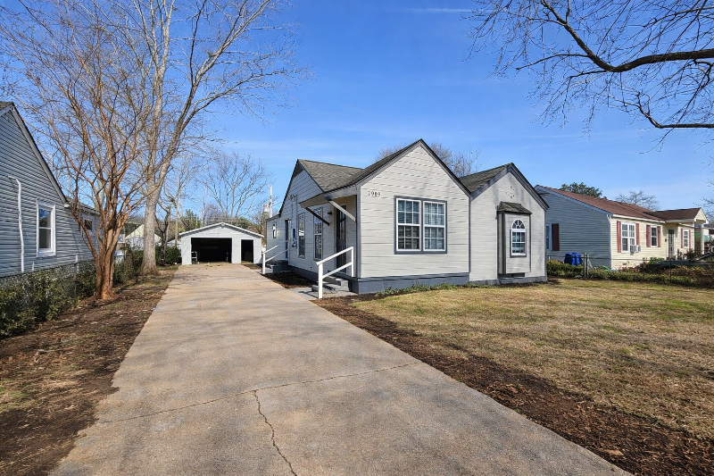 7969 Harrold St - Photo 2 of 11