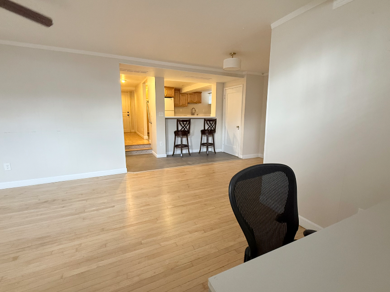 960 S St #BS - Photo 2 of 10