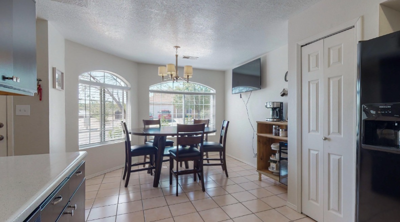 1744 Blueberry Dr Ne - Photo 3 of 10