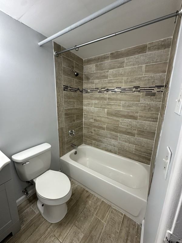 32 Old Foxon Rd #49 - Photo 7 of 13