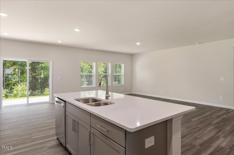 937 Avonmore Dr - Photo 2 of 15