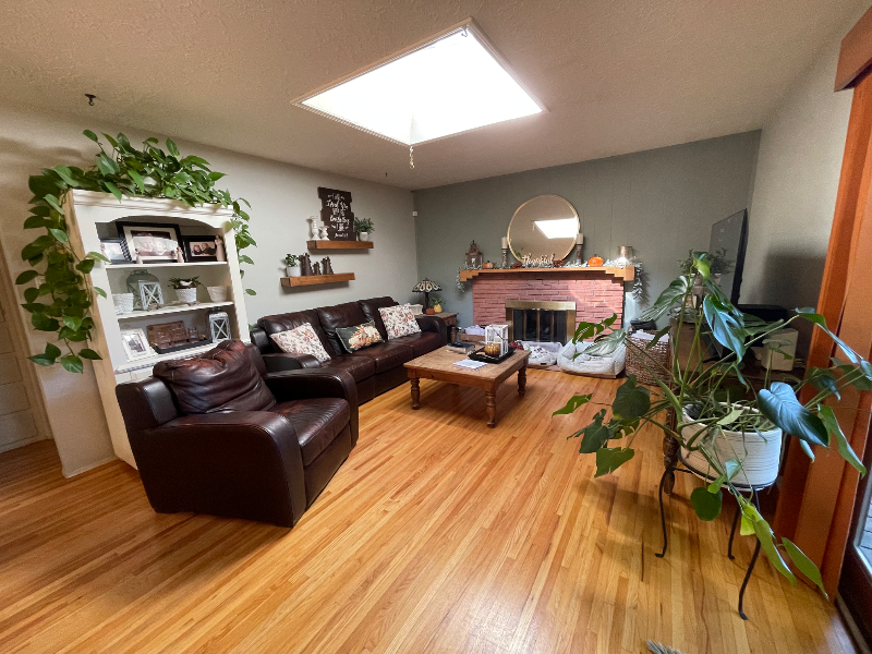 3509 Britt St Ne - Photo 7 of 18